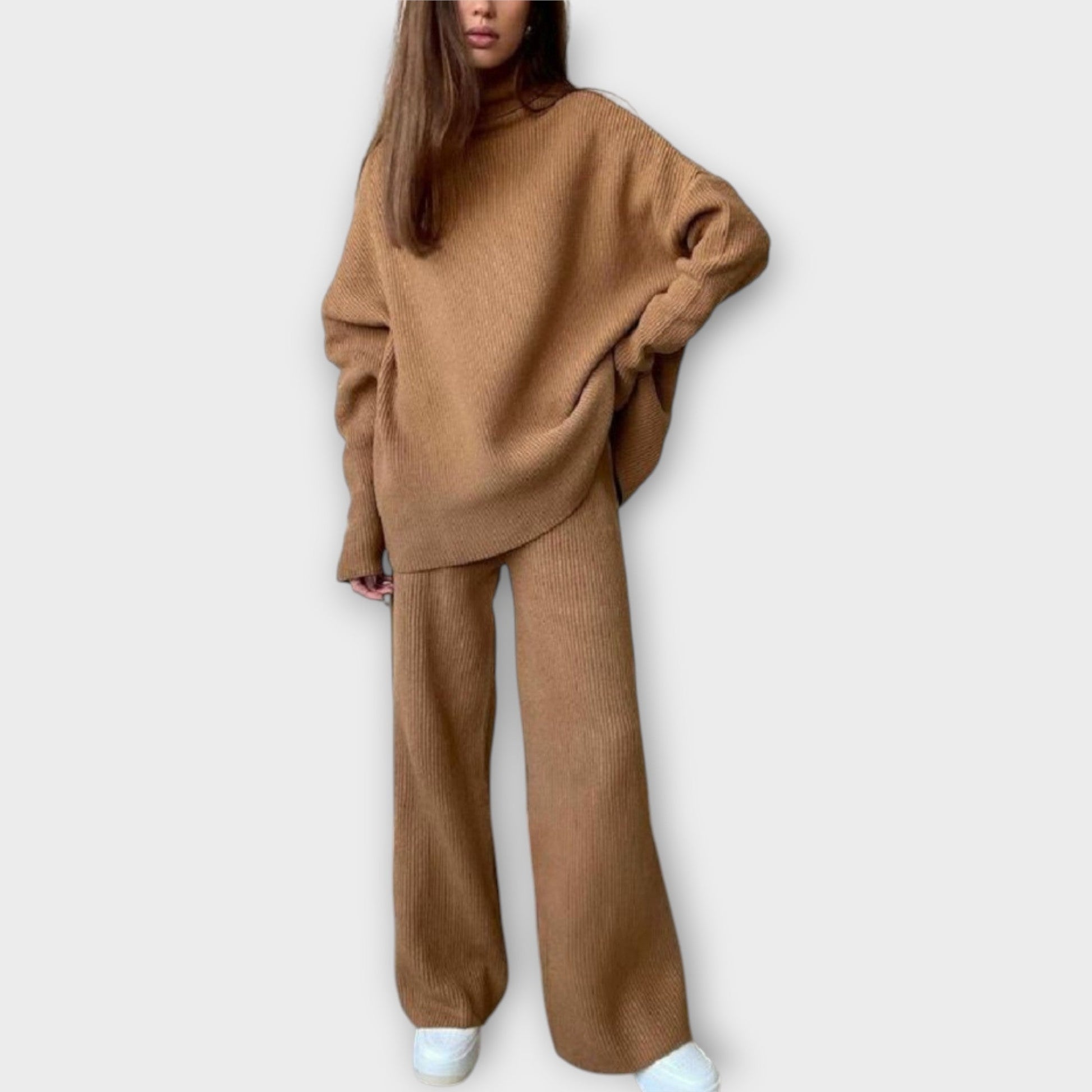 SOLINE™ – STRIKKET SÆT MED LØS PASFORM OG MINIMALISTISK DESIGN